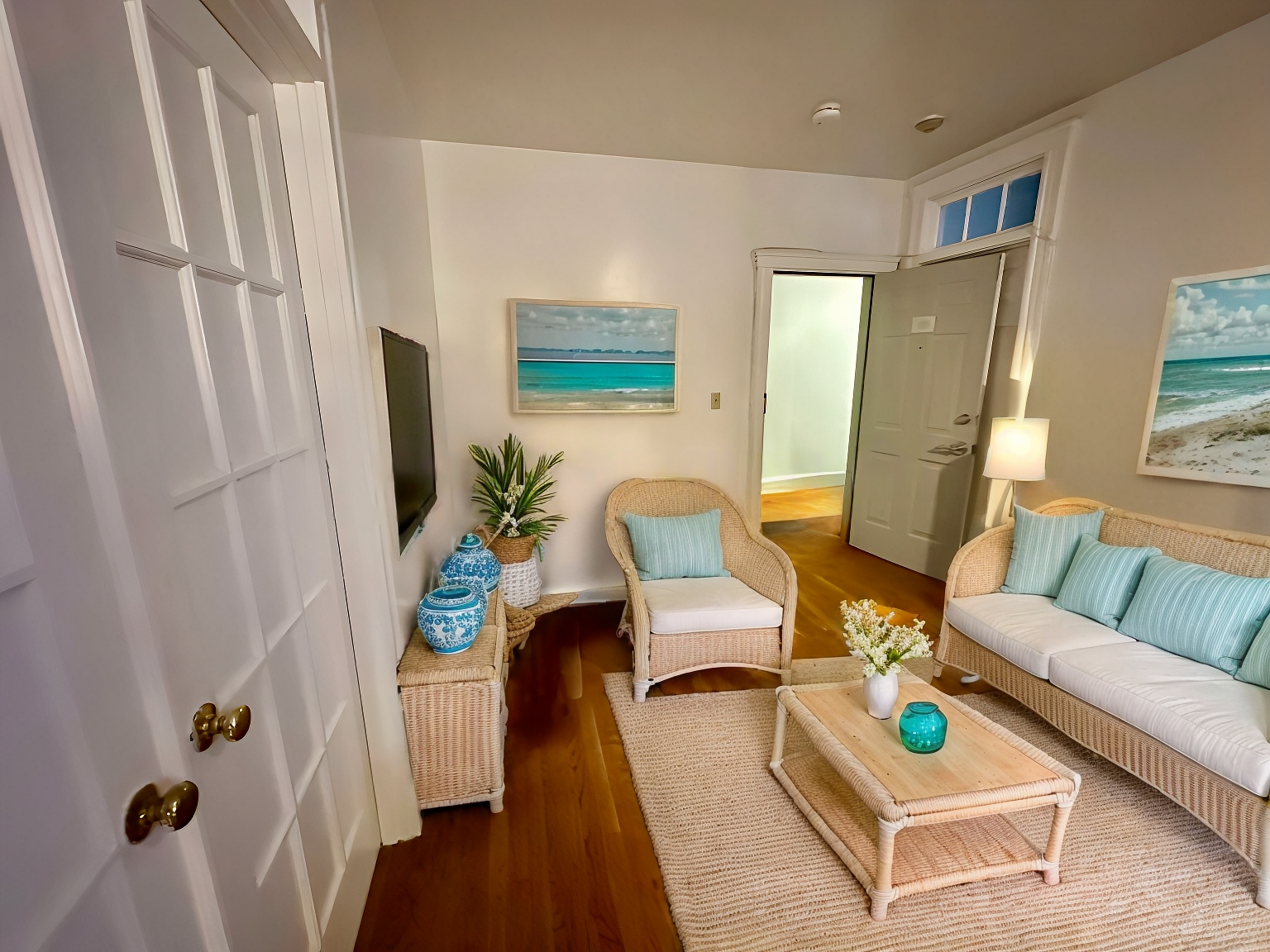 833 Beacon St, Fenway