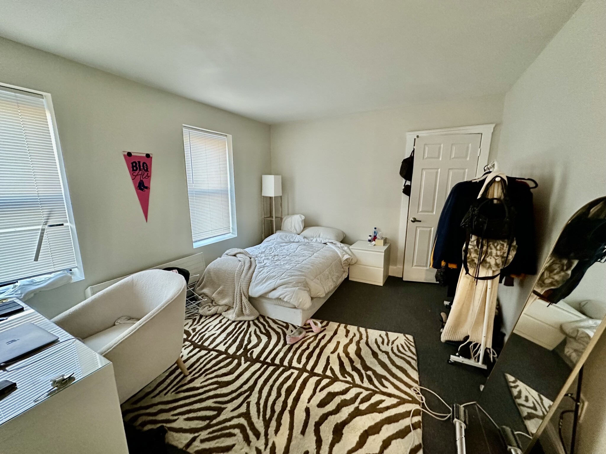 829 Beacon St, Fenway