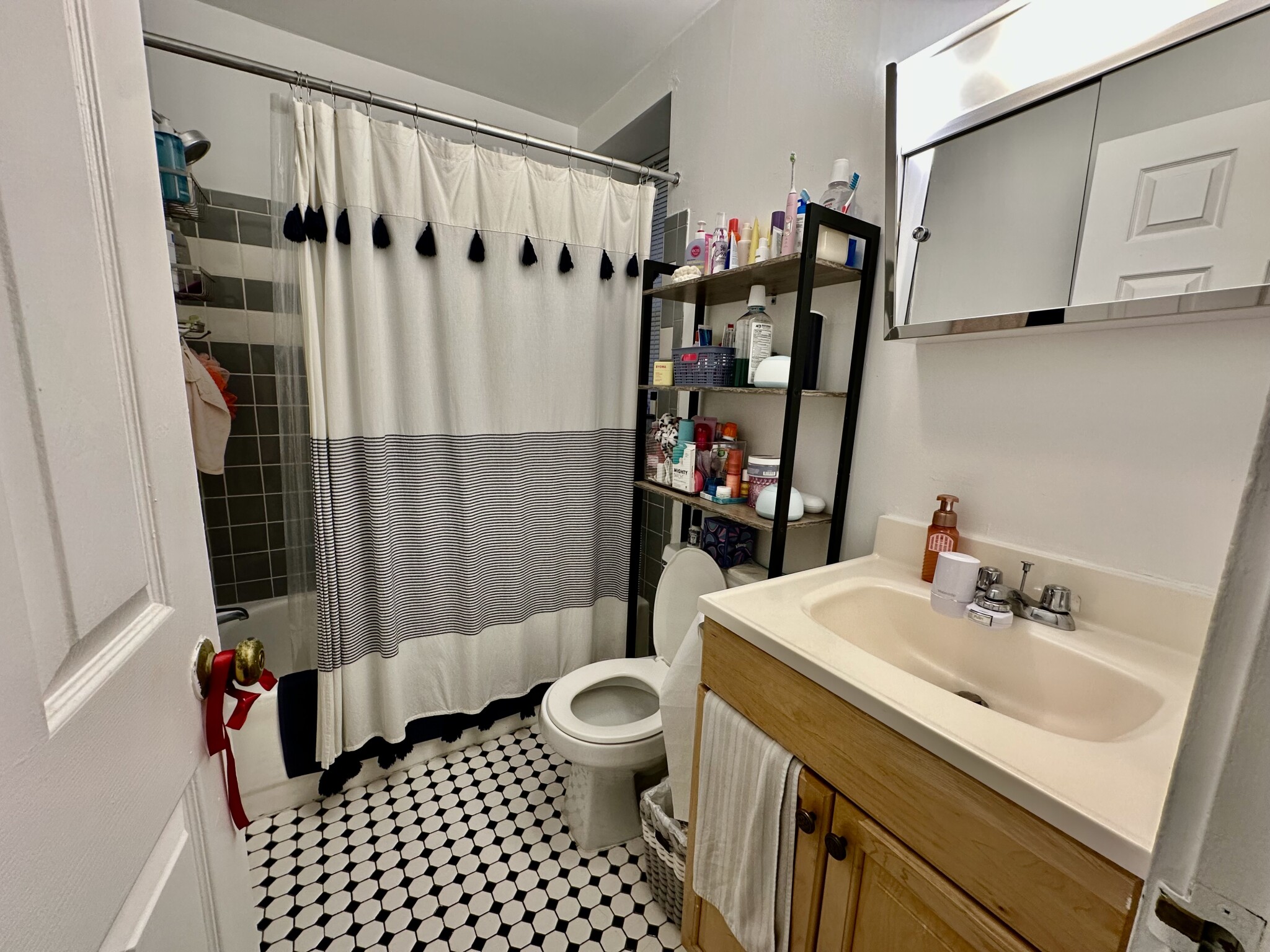 829 Beacon St, Fenway