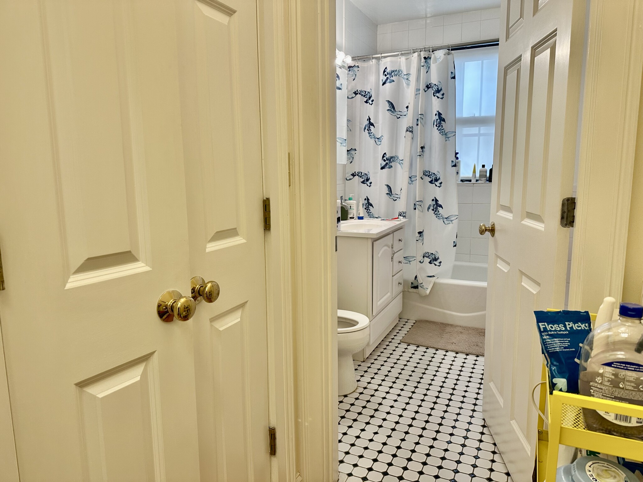 4 Park Vale Ave, Allston