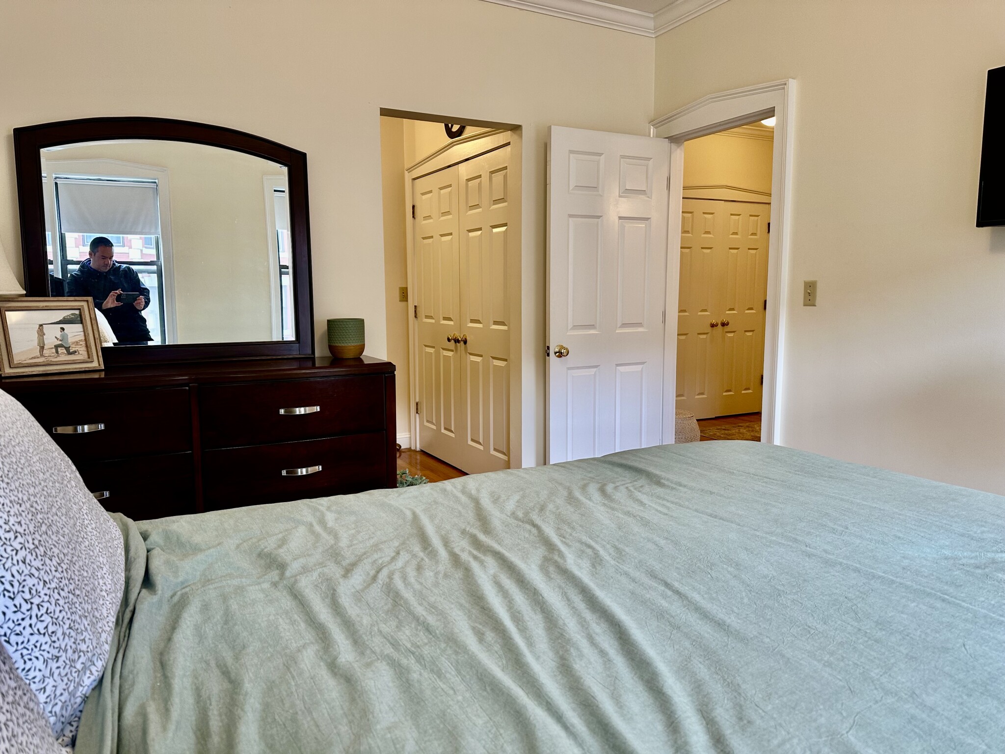 4 Park Vale Ave, Allston