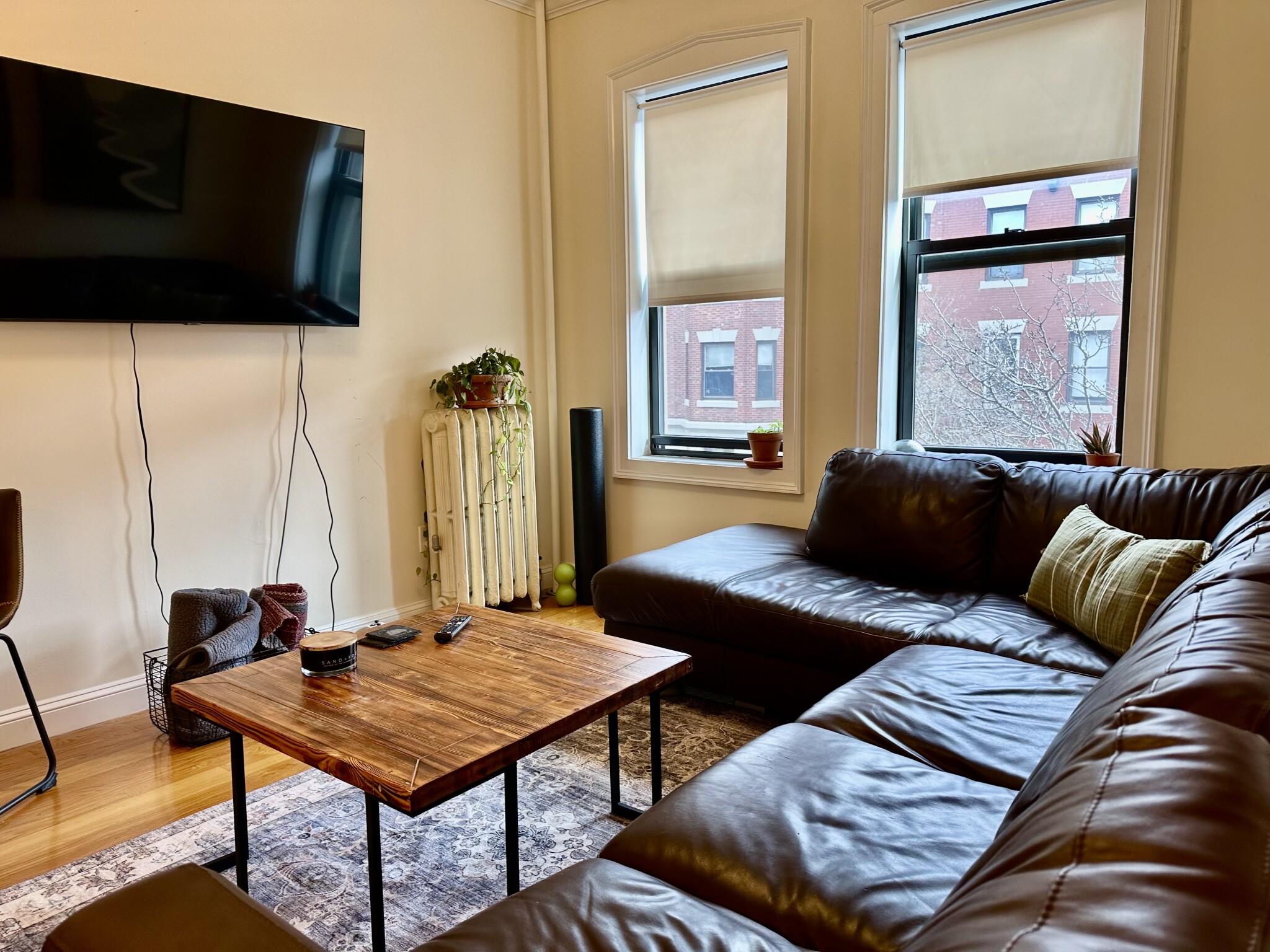 4 Park Vale Ave, Allston