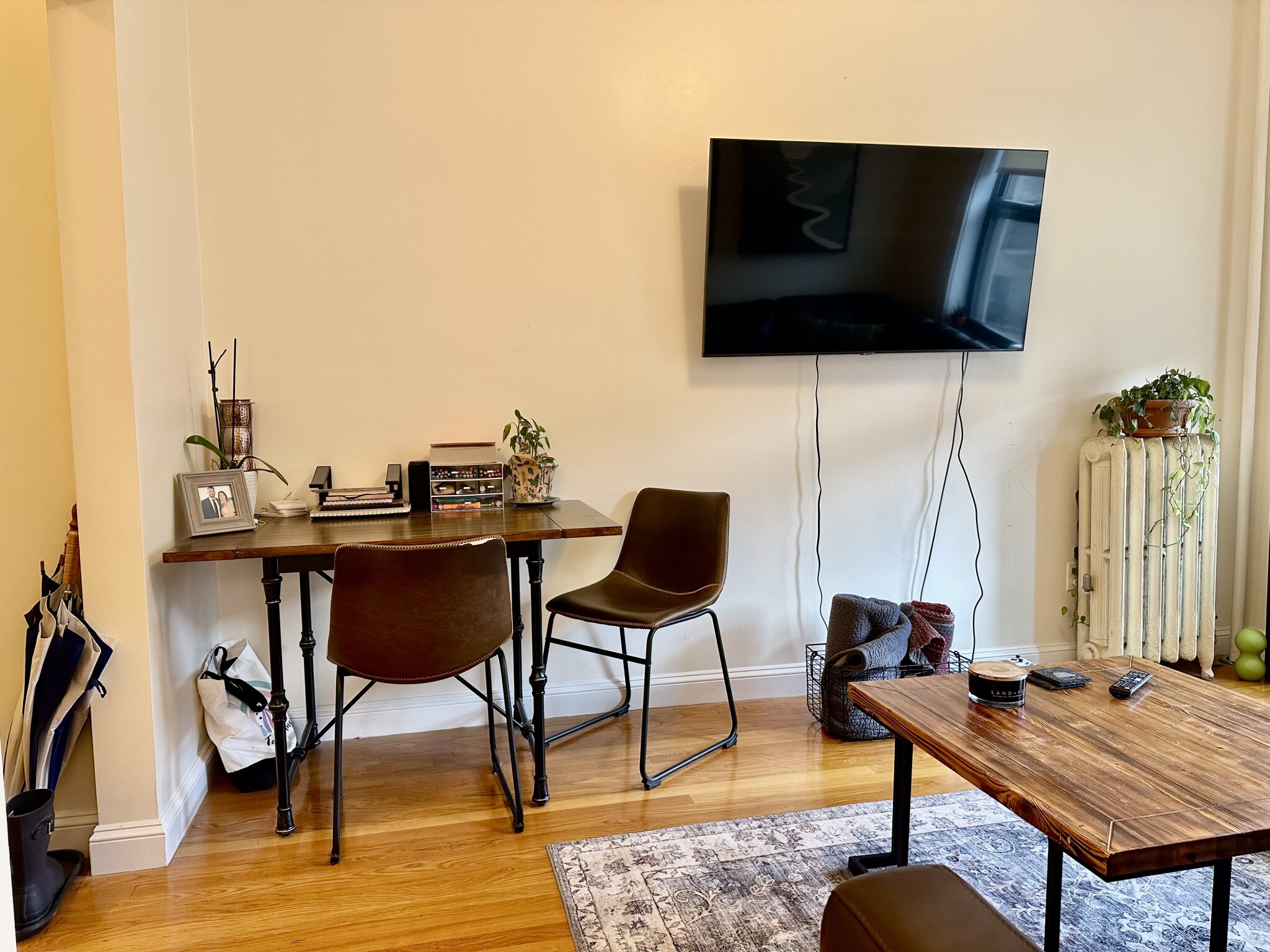 4 Park Vale Ave, Allston