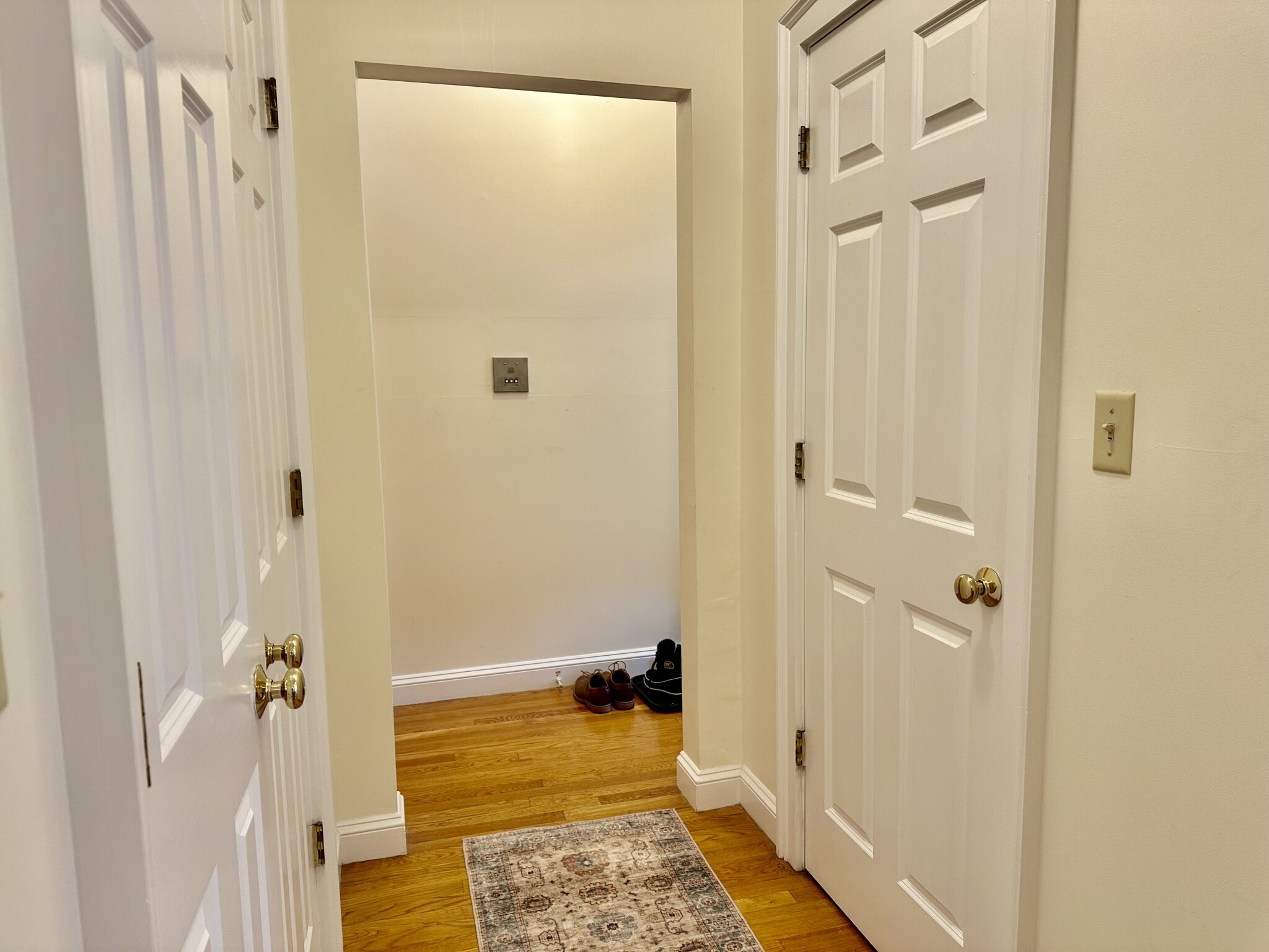 4 Park Vale Ave, Allston