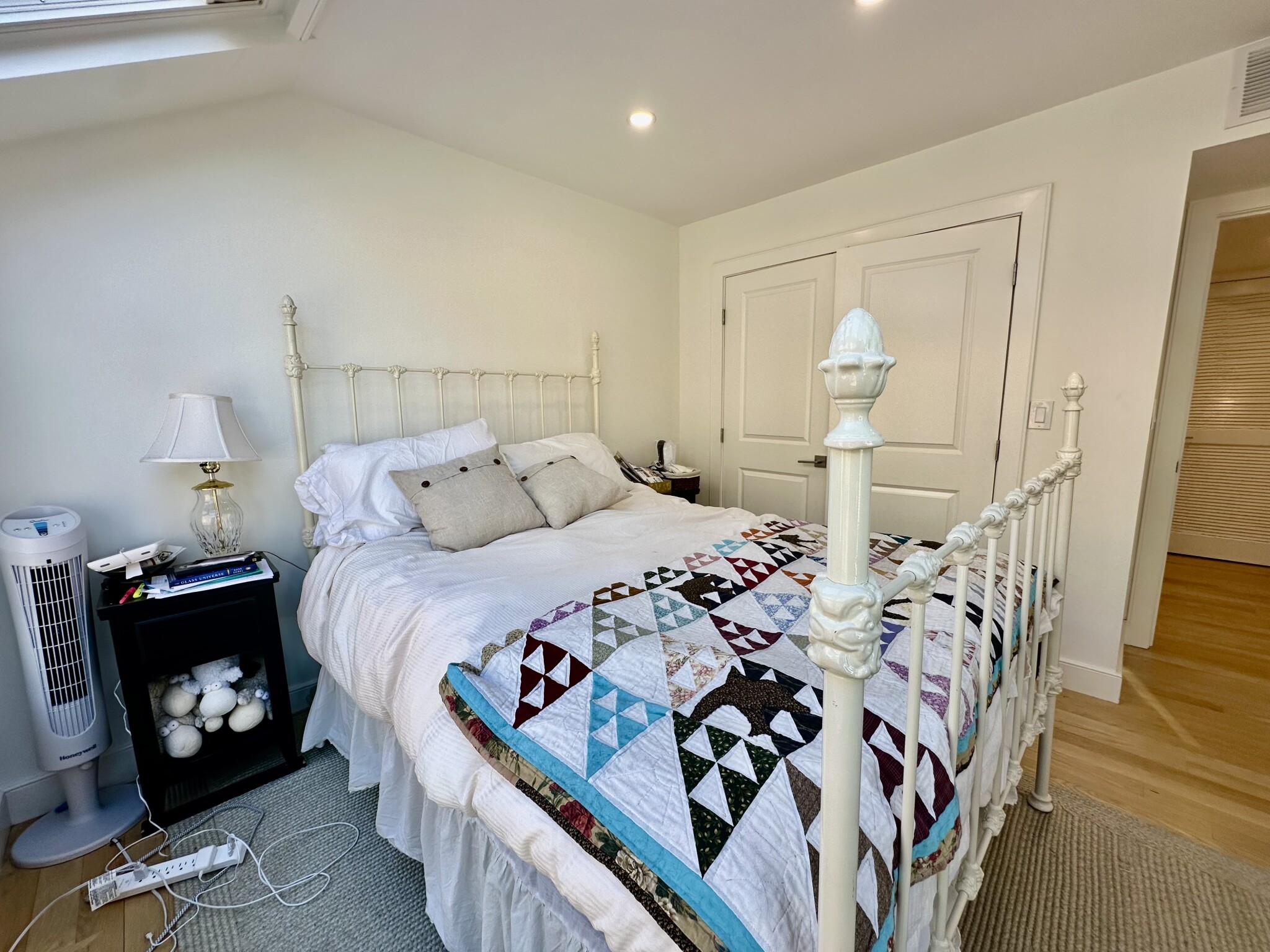 284 Sidney St, Cambridgeport