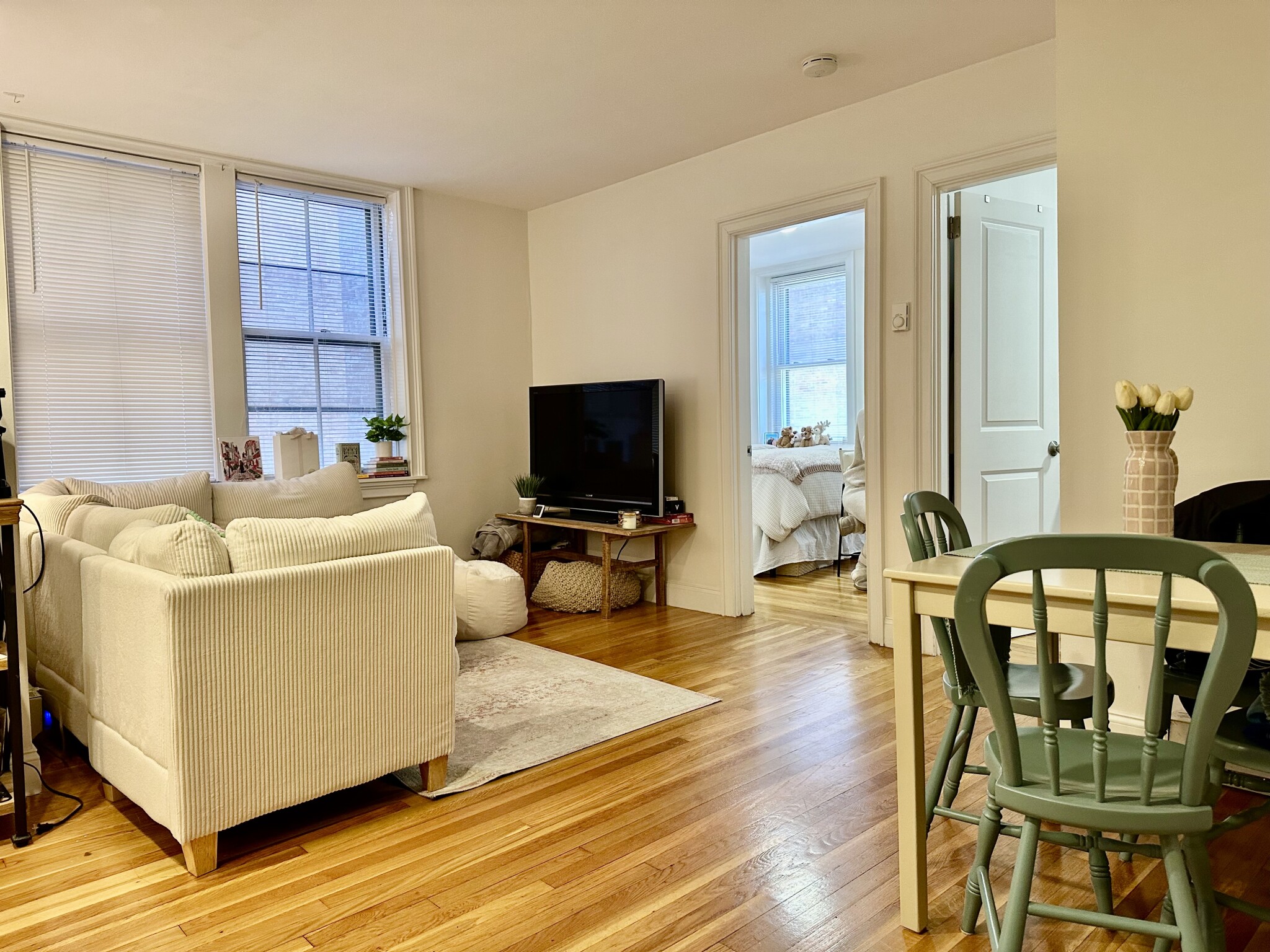 92 W Cedar, Beacon Hill