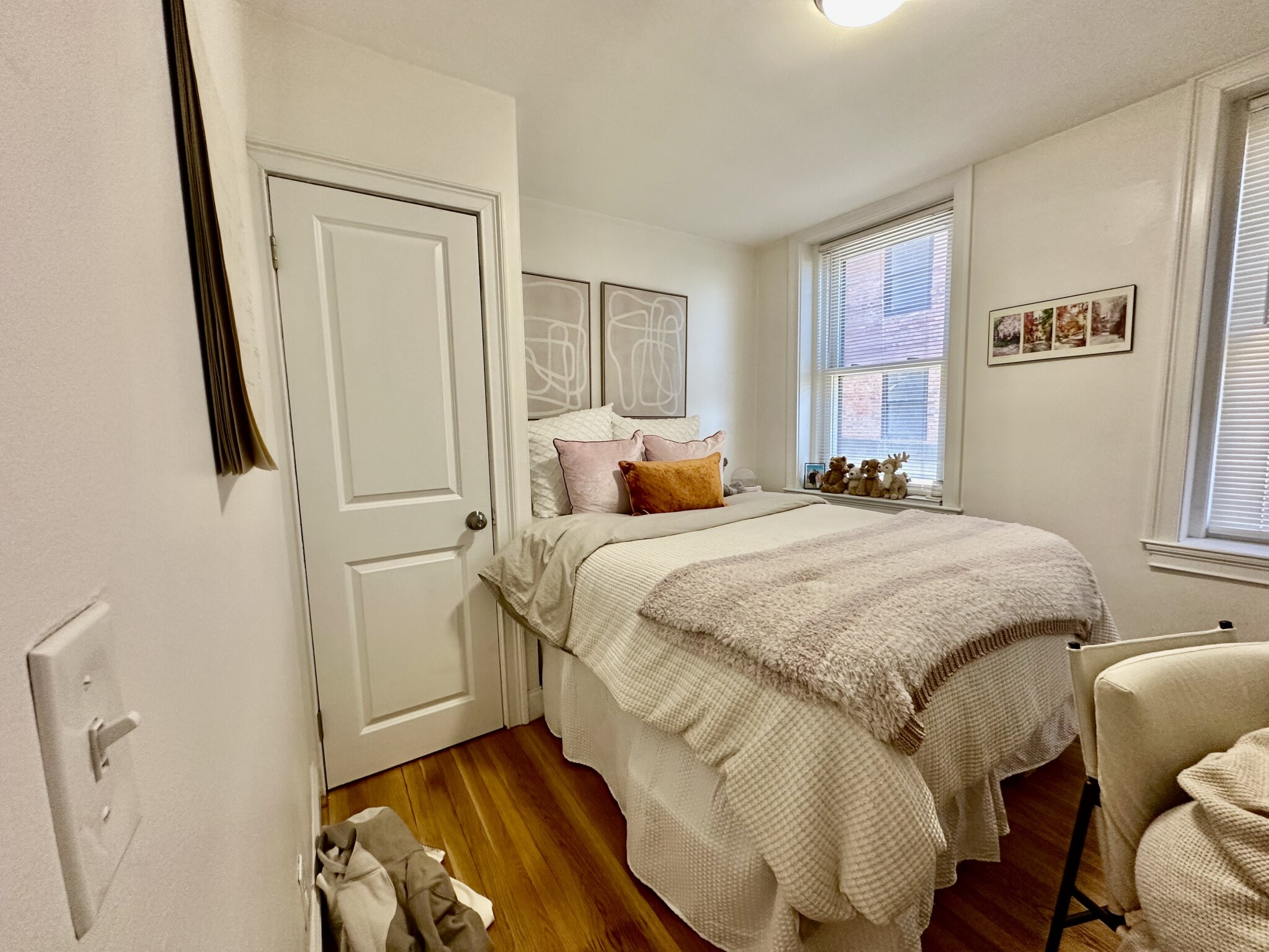 92 W Cedar, Beacon Hill