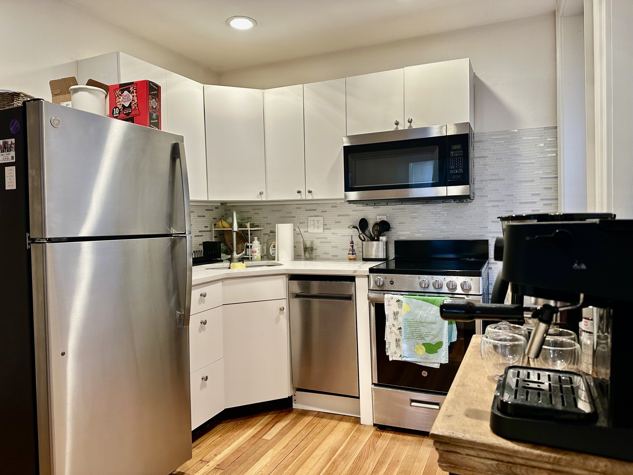 92 W Cedar, Beacon Hill