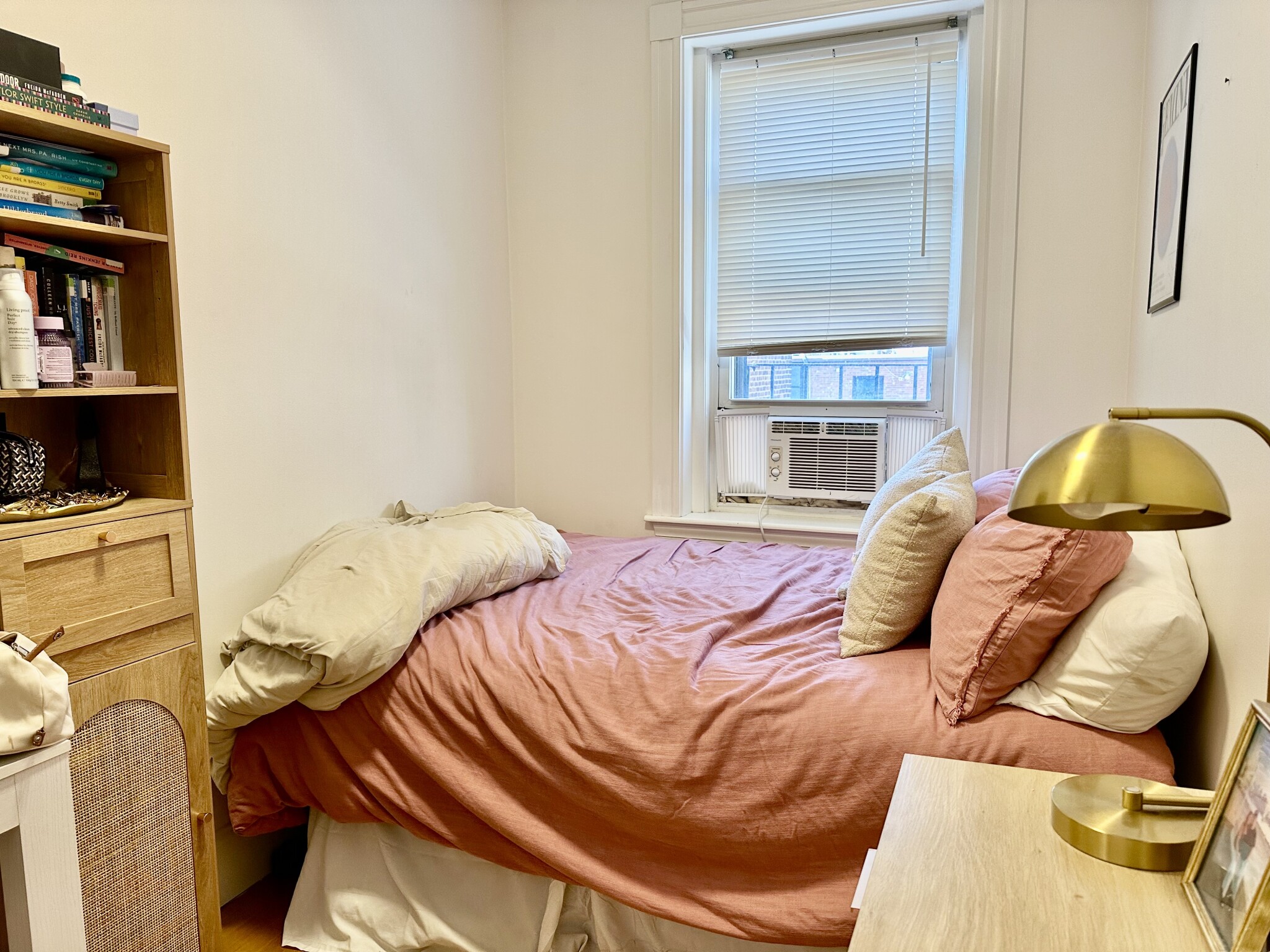 90A W Cedar, Beacon Hill