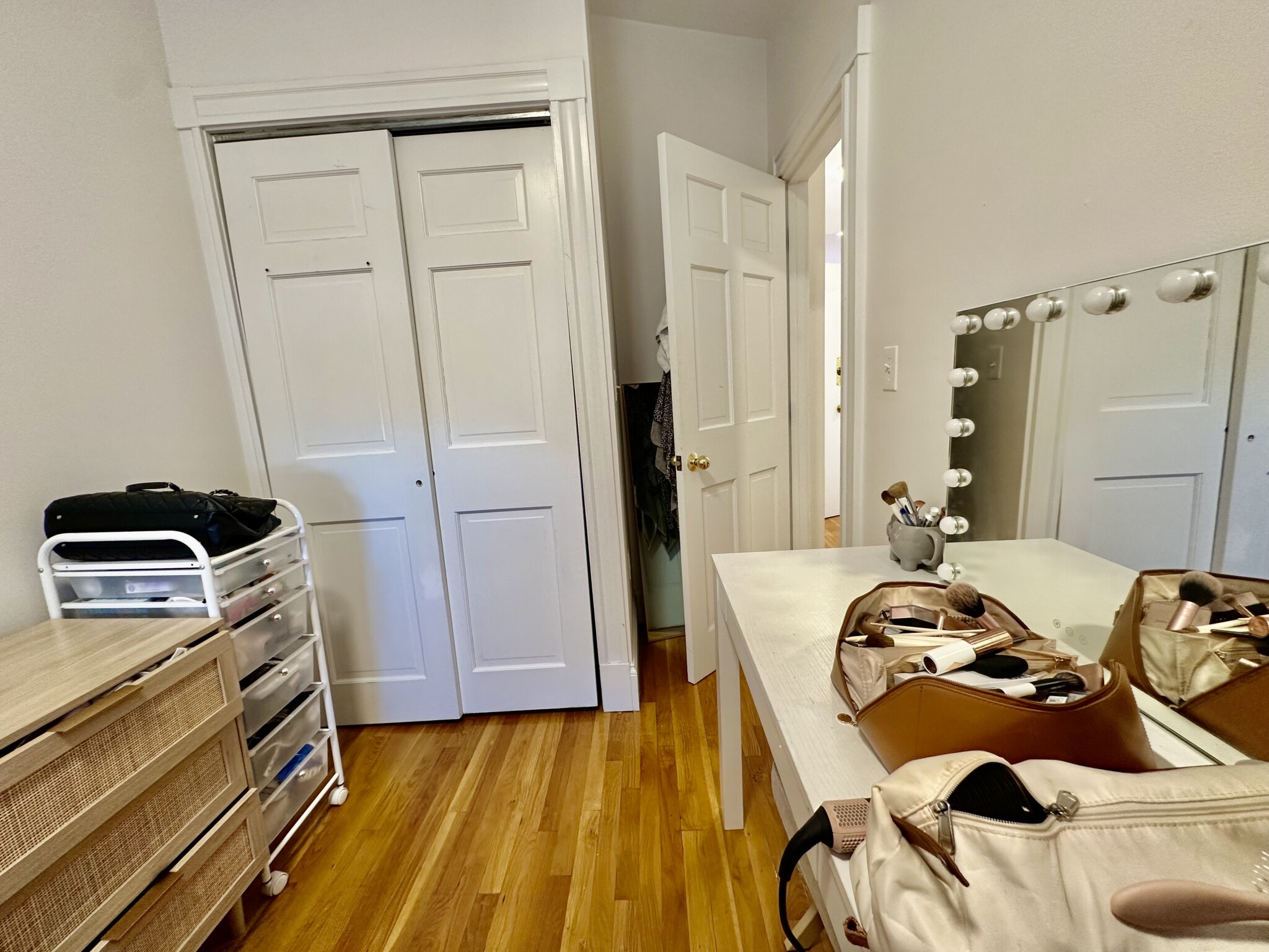 90A W Cedar, Beacon Hill