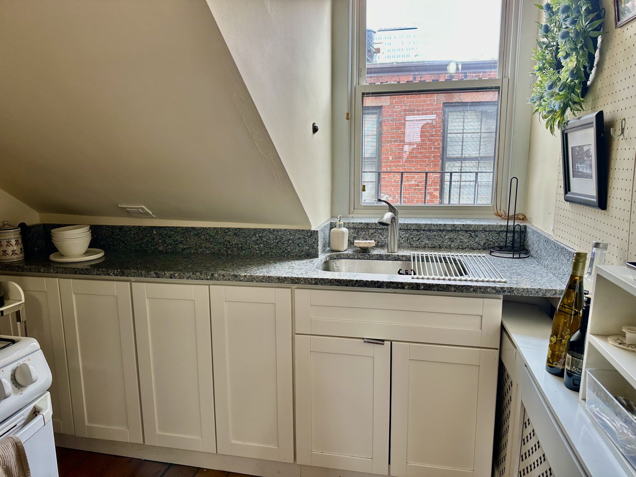 32 Irving St, Beacon Hill