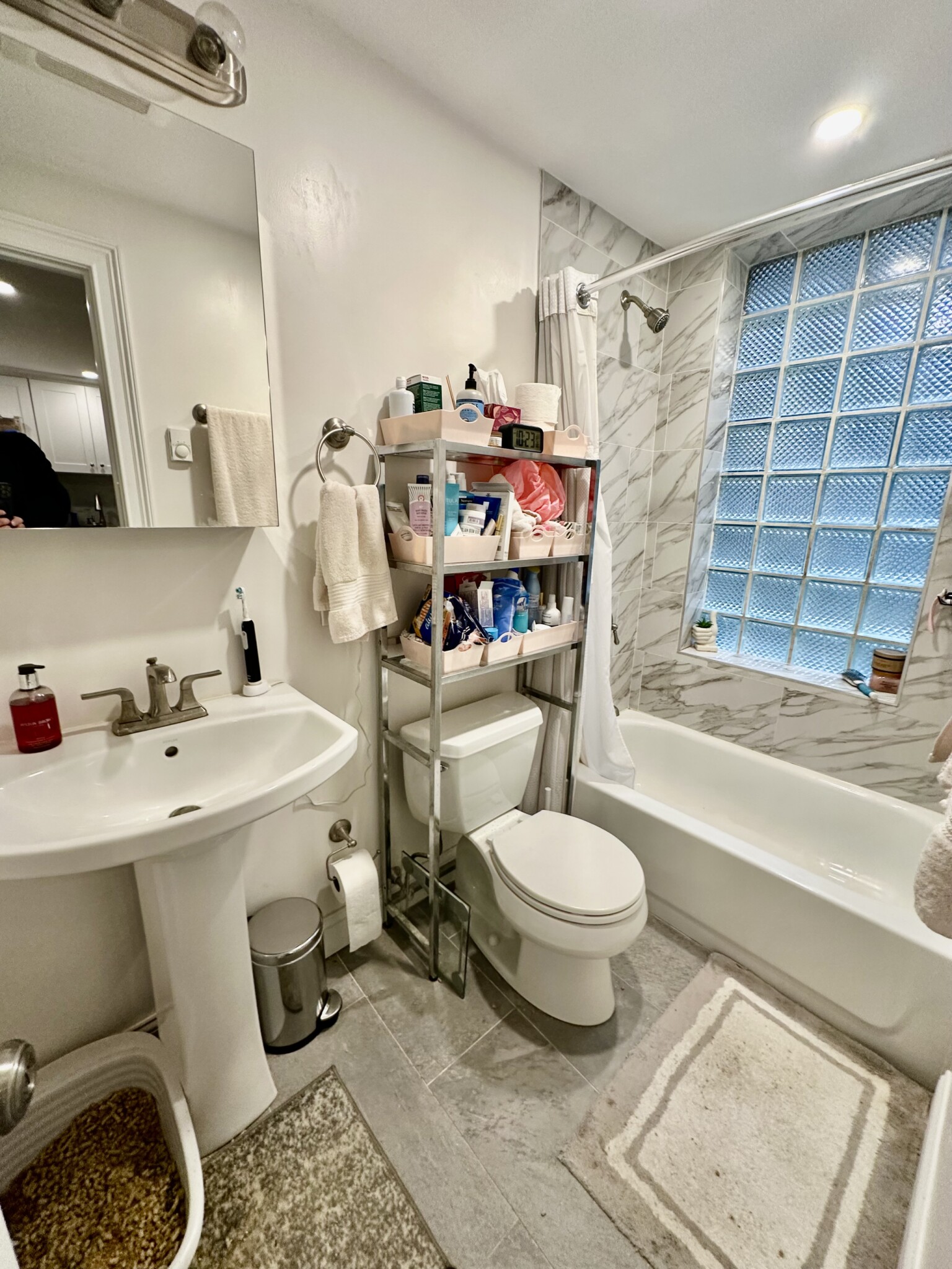 92 West Cedar, Beacon Hill