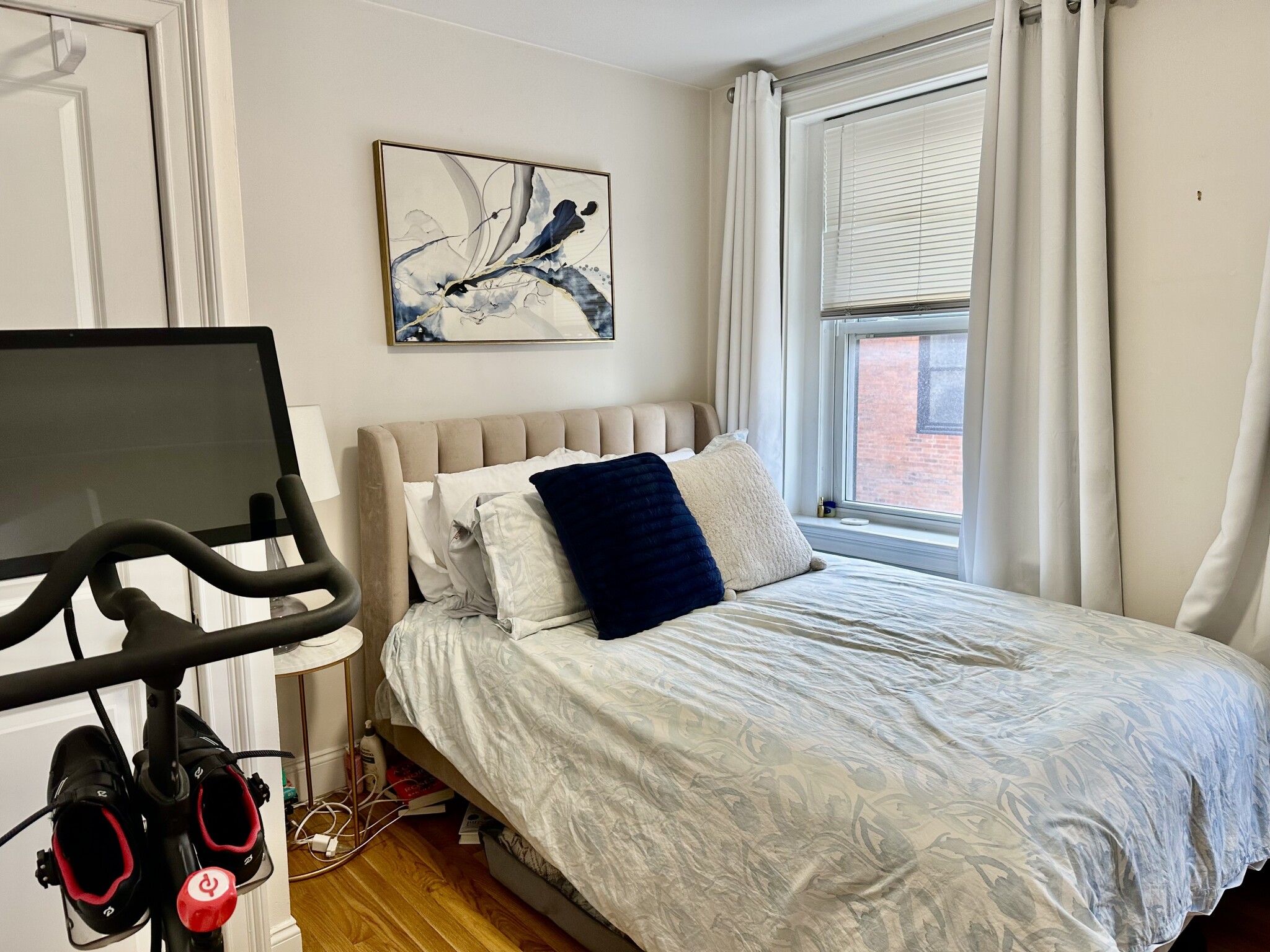 92 West Cedar St, Beacon Hill