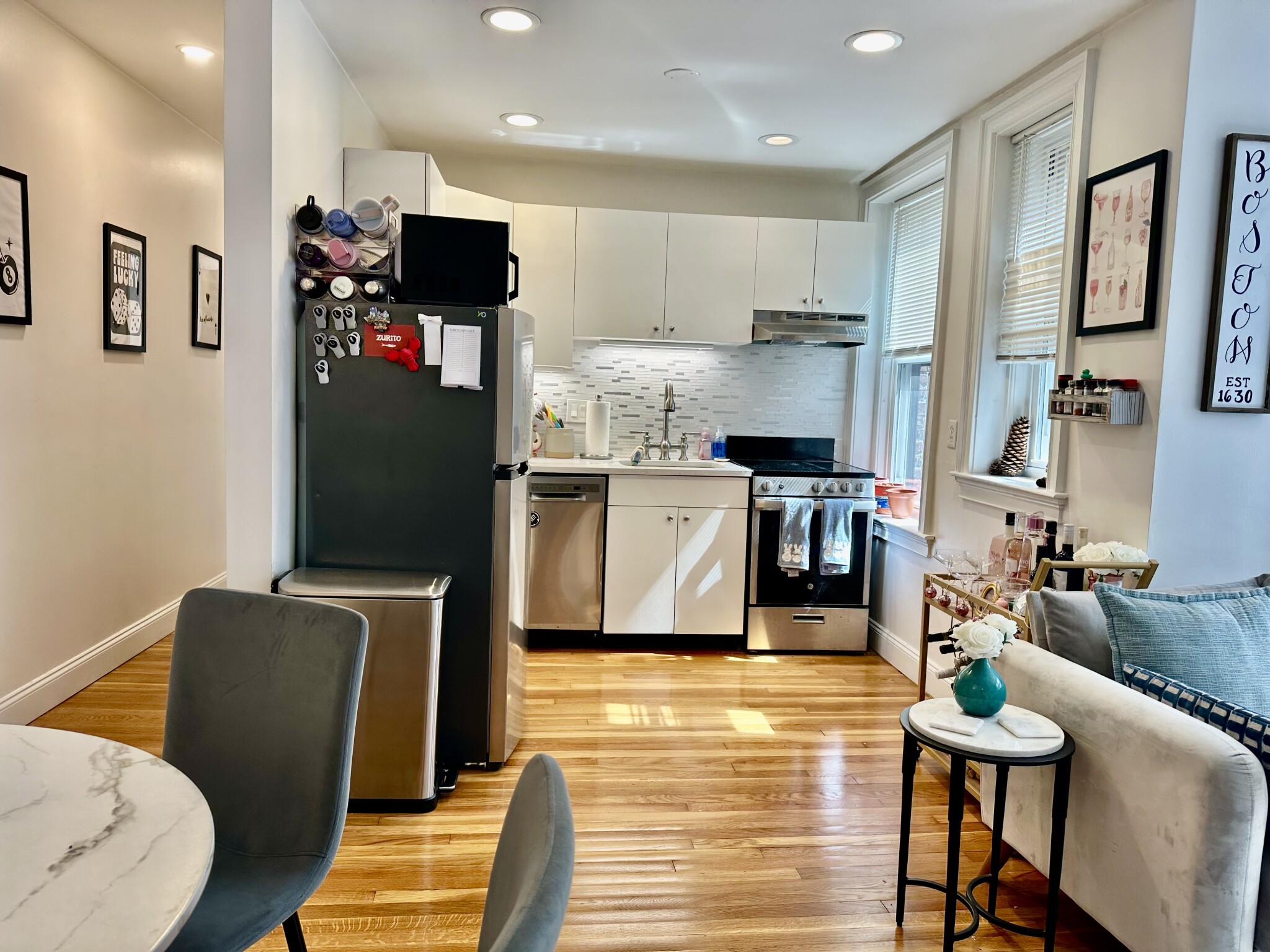 92 West Cedar St, Beacon Hill