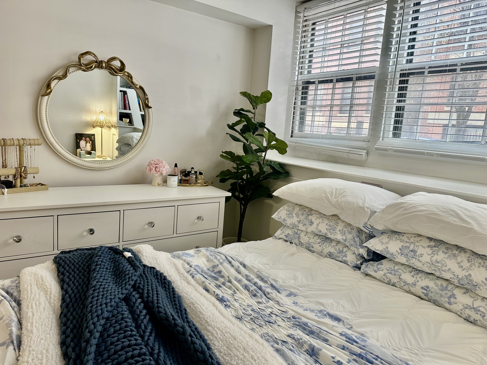 90 W Cedar, Beacon Hill