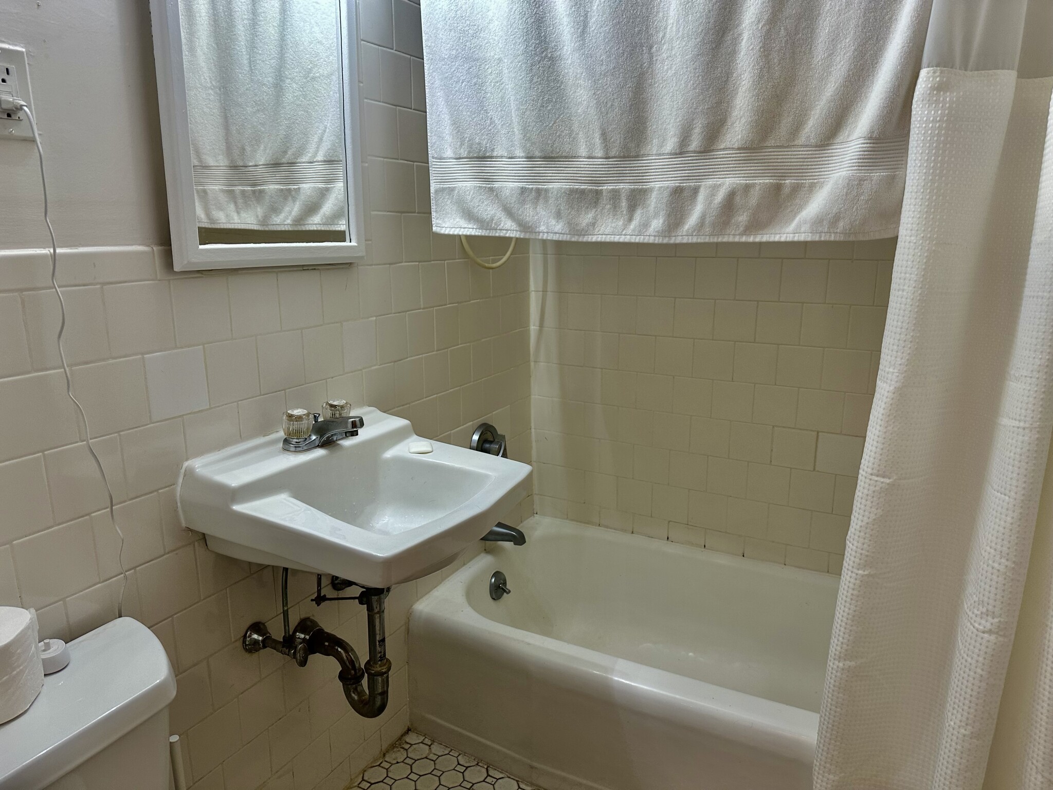 92 West Cedar, Beacon Hill