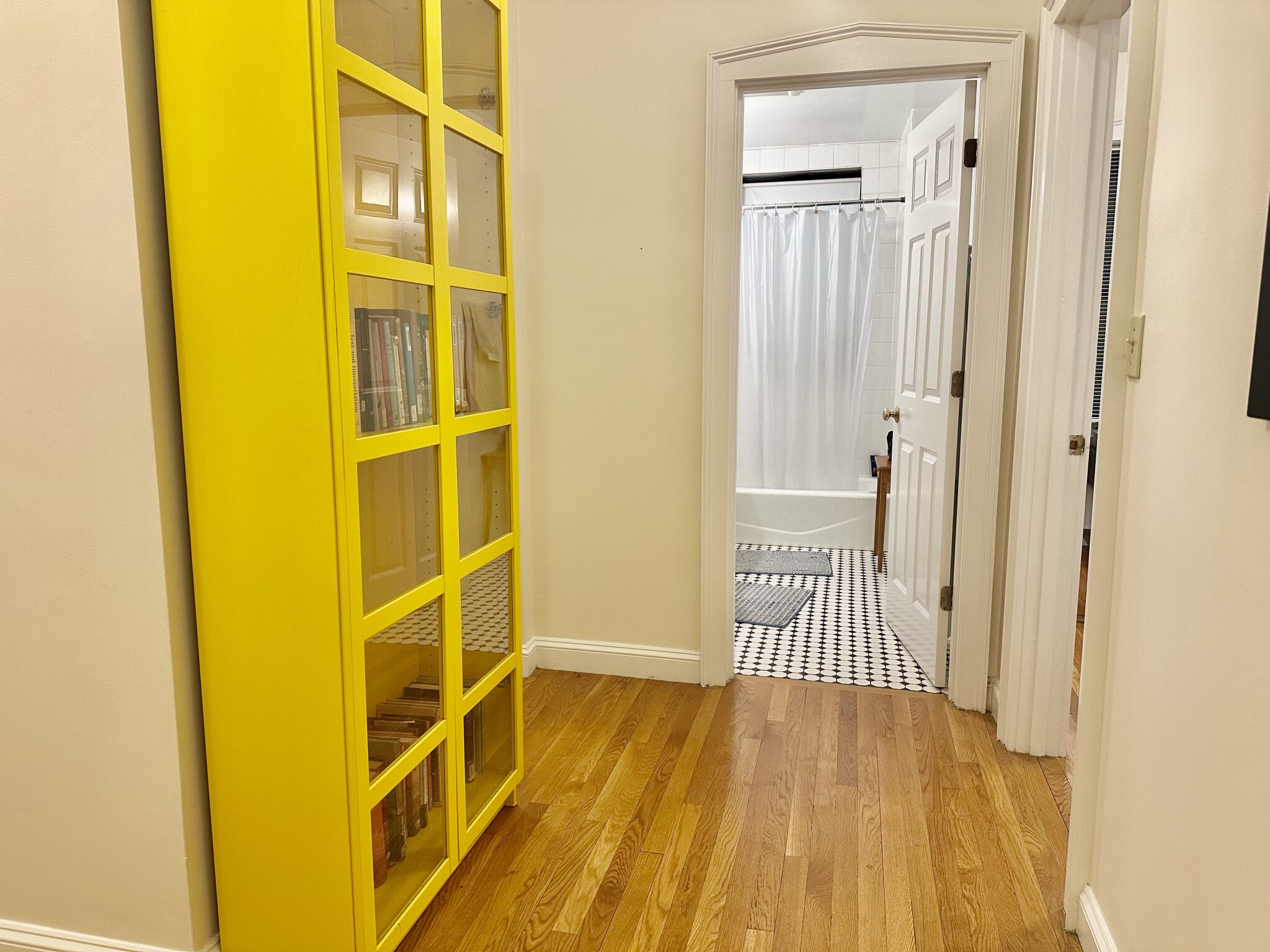 4 Park Vale Ave, Allston