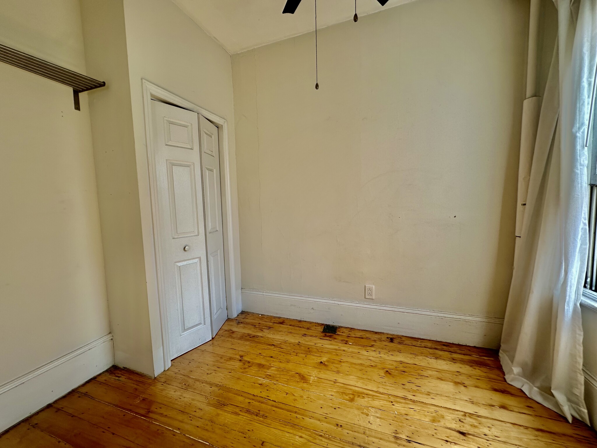 32 Irving St, Beacon Hill