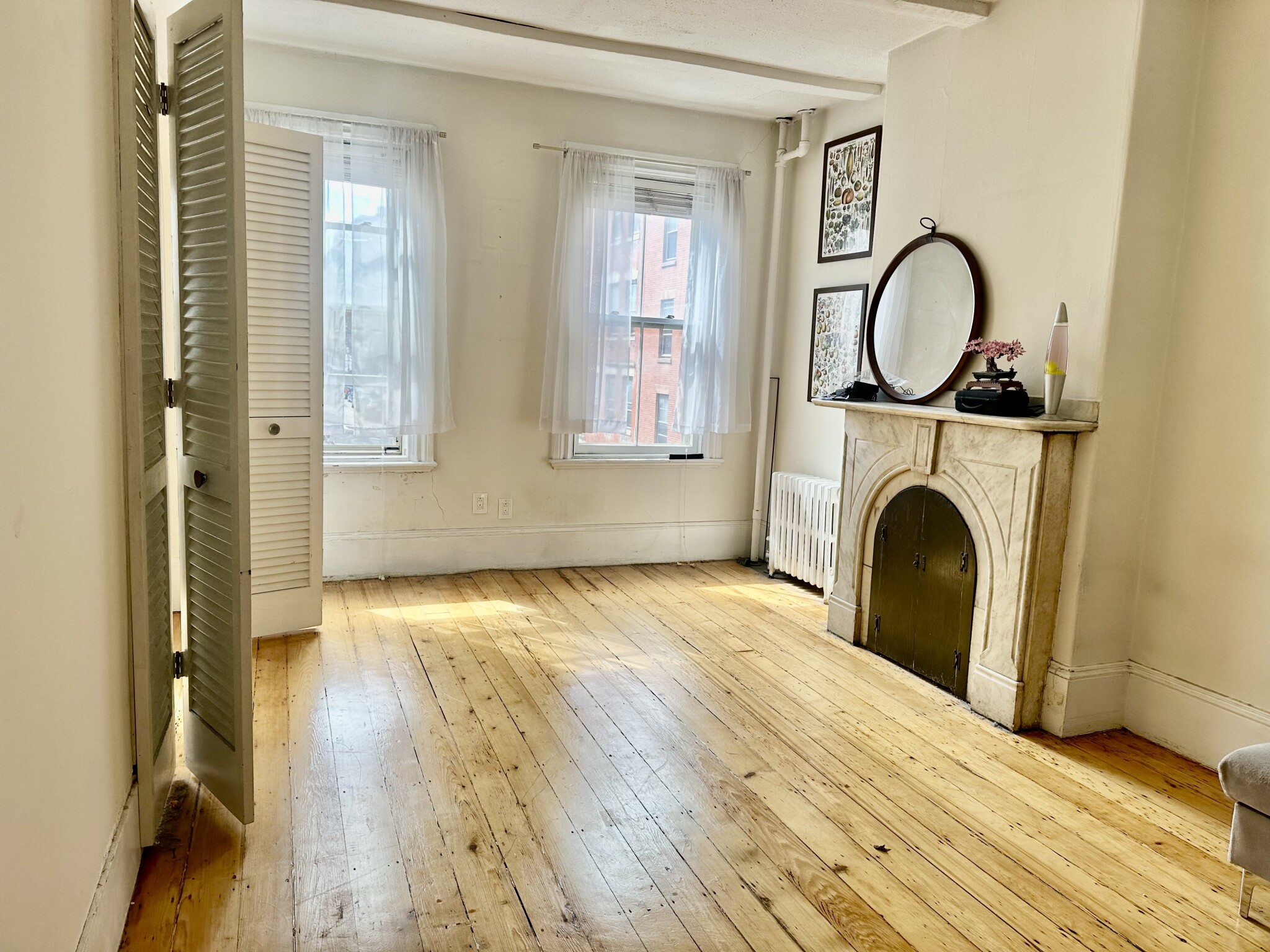 32 Irving St, Beacon Hill