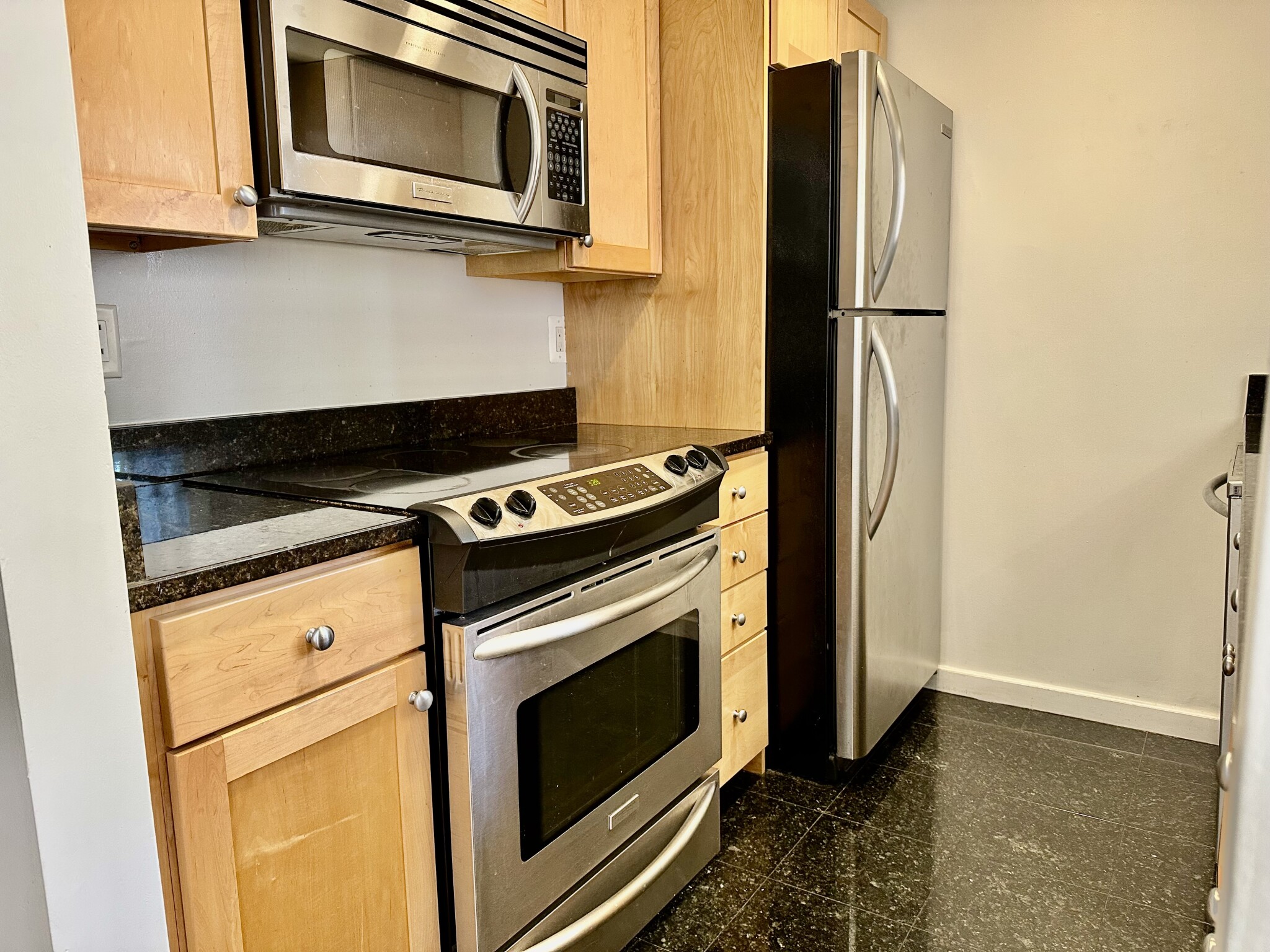 1661 Washington, South End