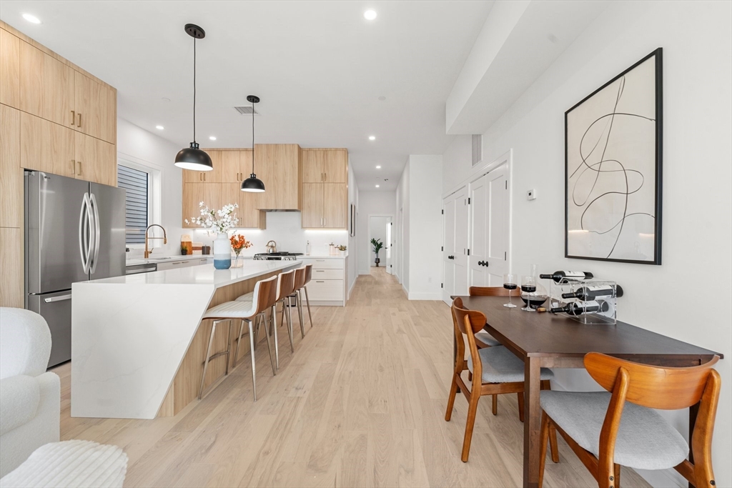 670 Saratoga, Boston