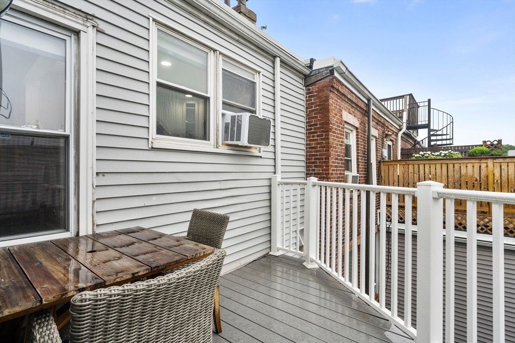 12 Mystic St, Charlestown