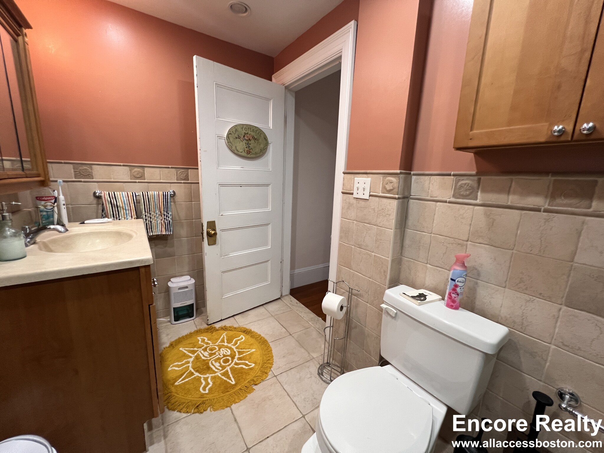 9 Kenwood St, North Brookline