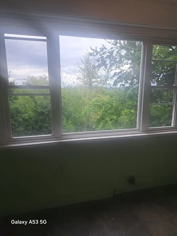 98 Brookline St, Webster Square