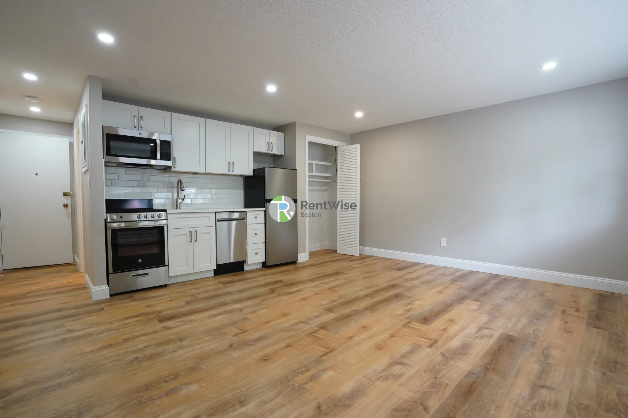 77 Mason Ter, Corey Hill