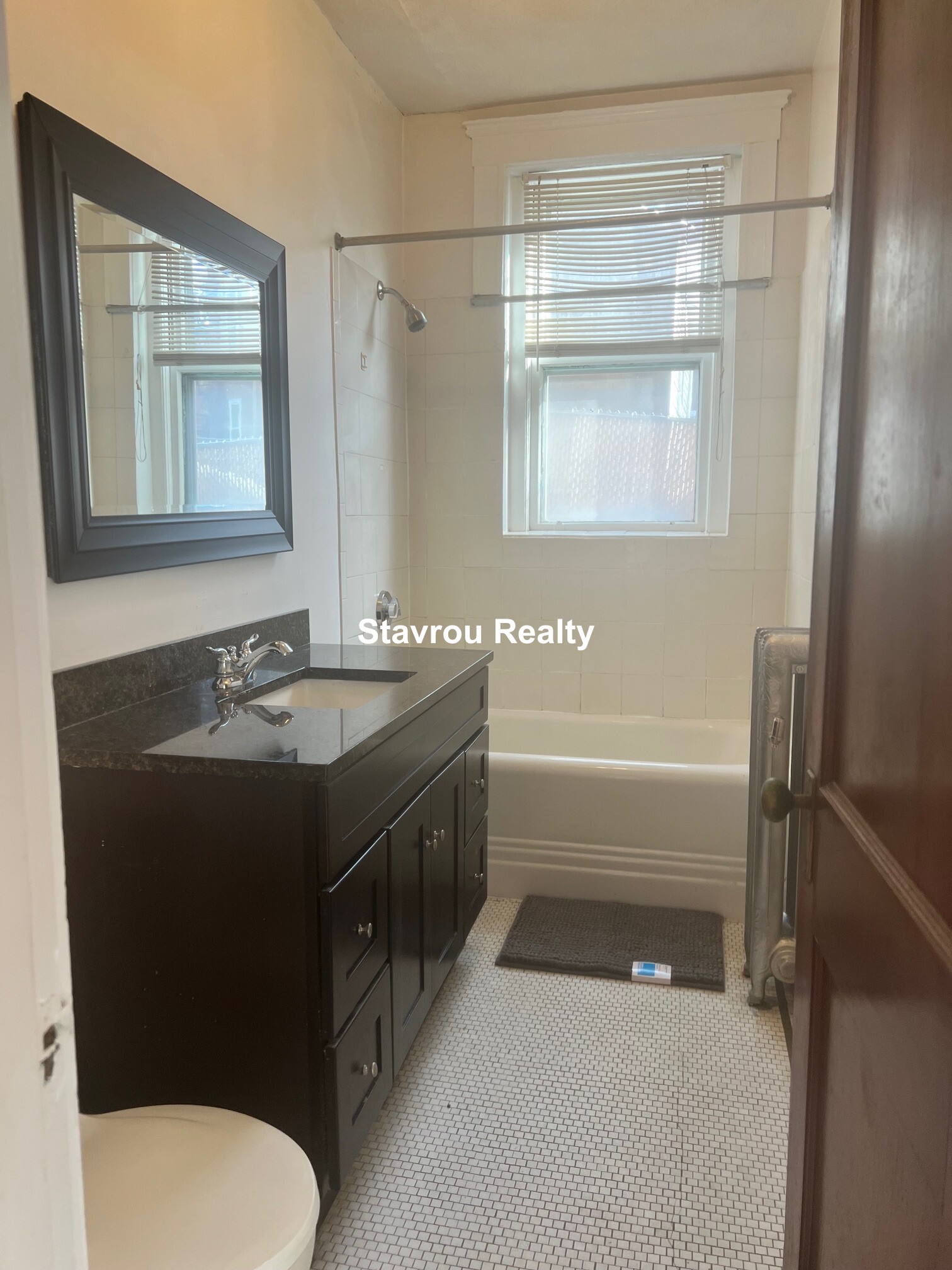 1677 Beacon St, Aspinwall Hill