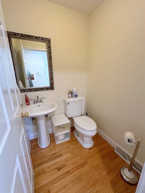 6 Farmers Circle, Arlington