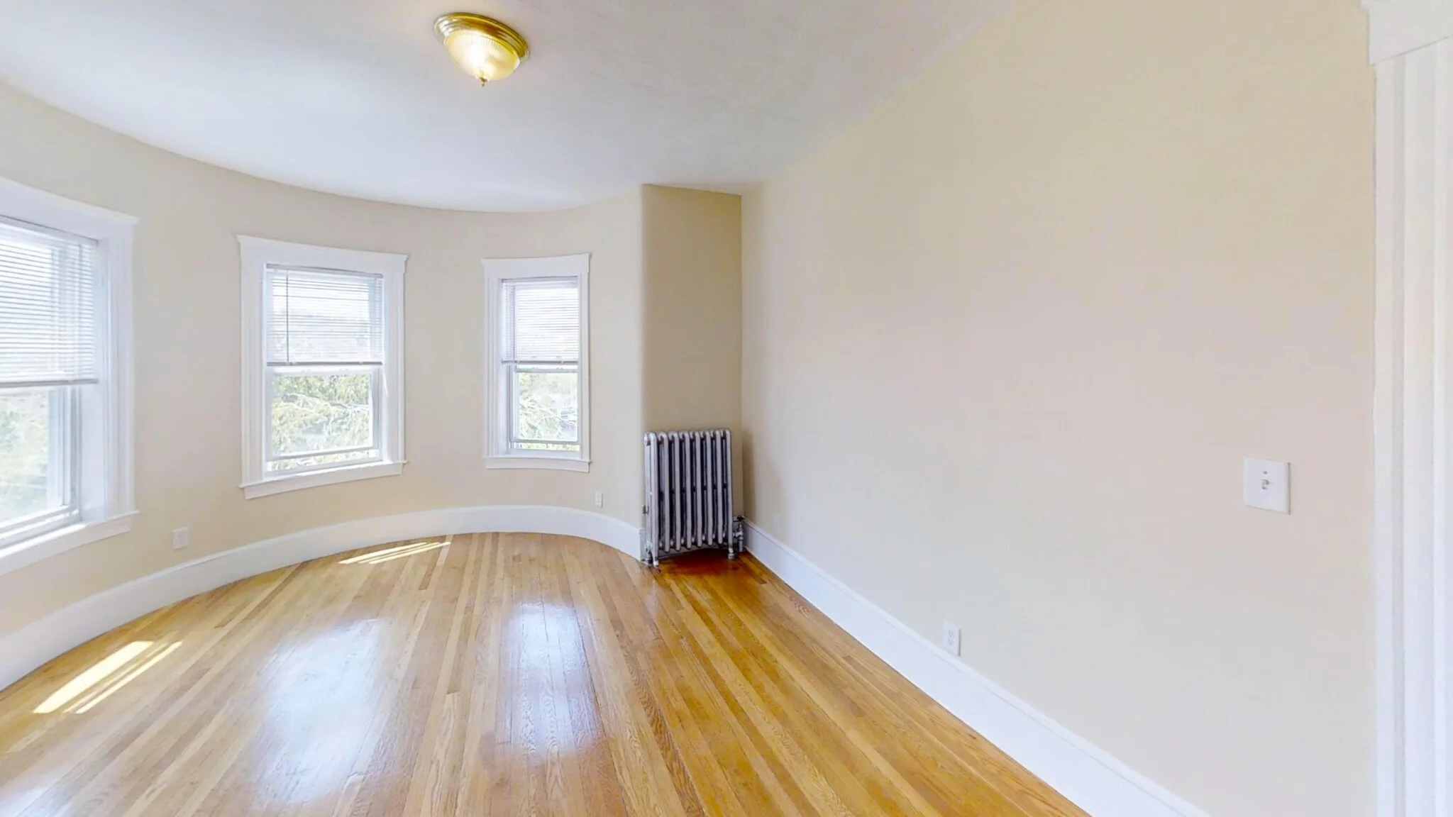 303 Tappan St, Washington Square