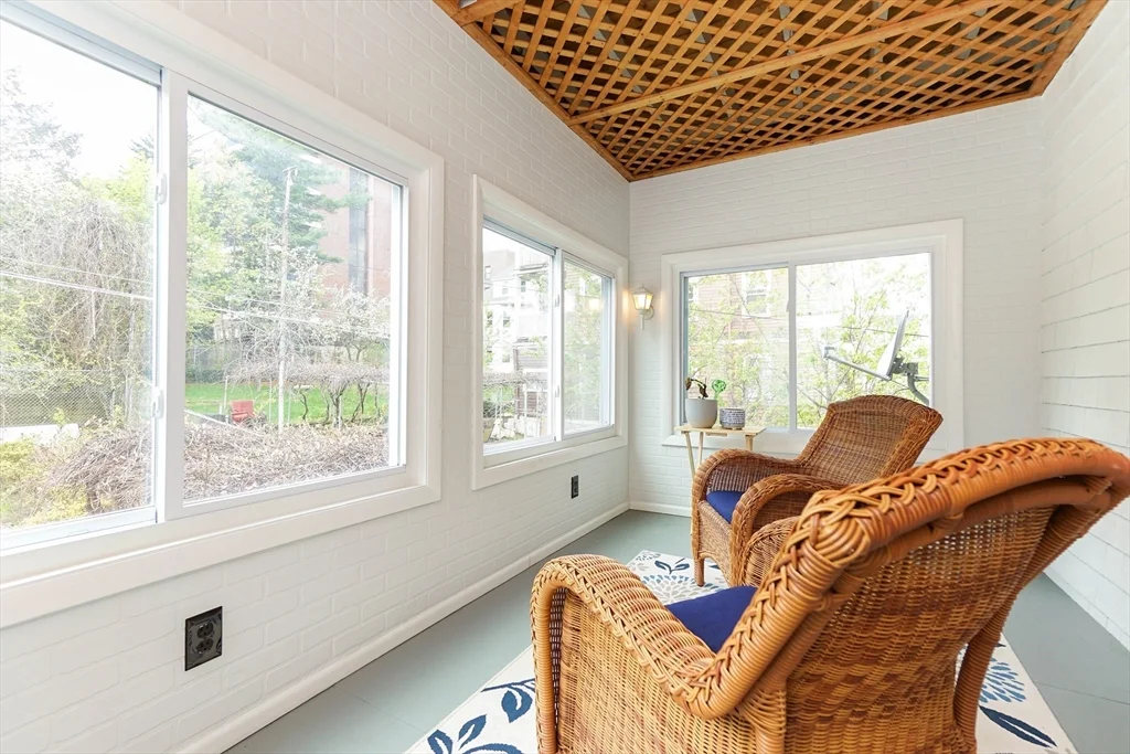 51 Main St, Winter Hill