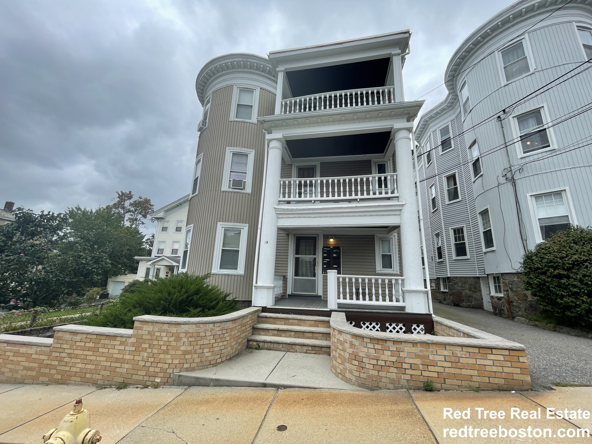 18 Bigelow St, Oak Square