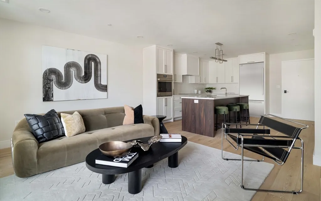 20 Kinmonth Rd, Newton