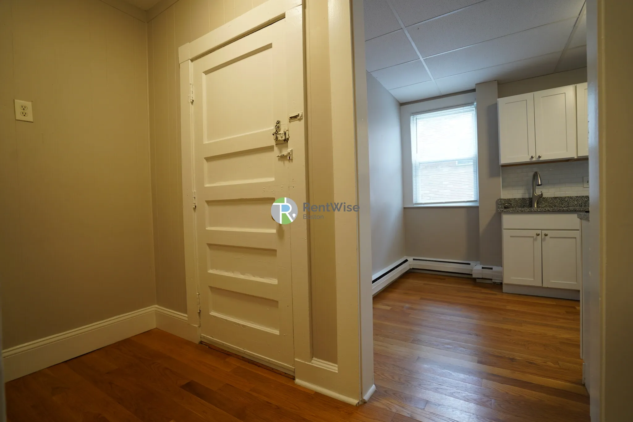 4 Ashford Ct, Allston
