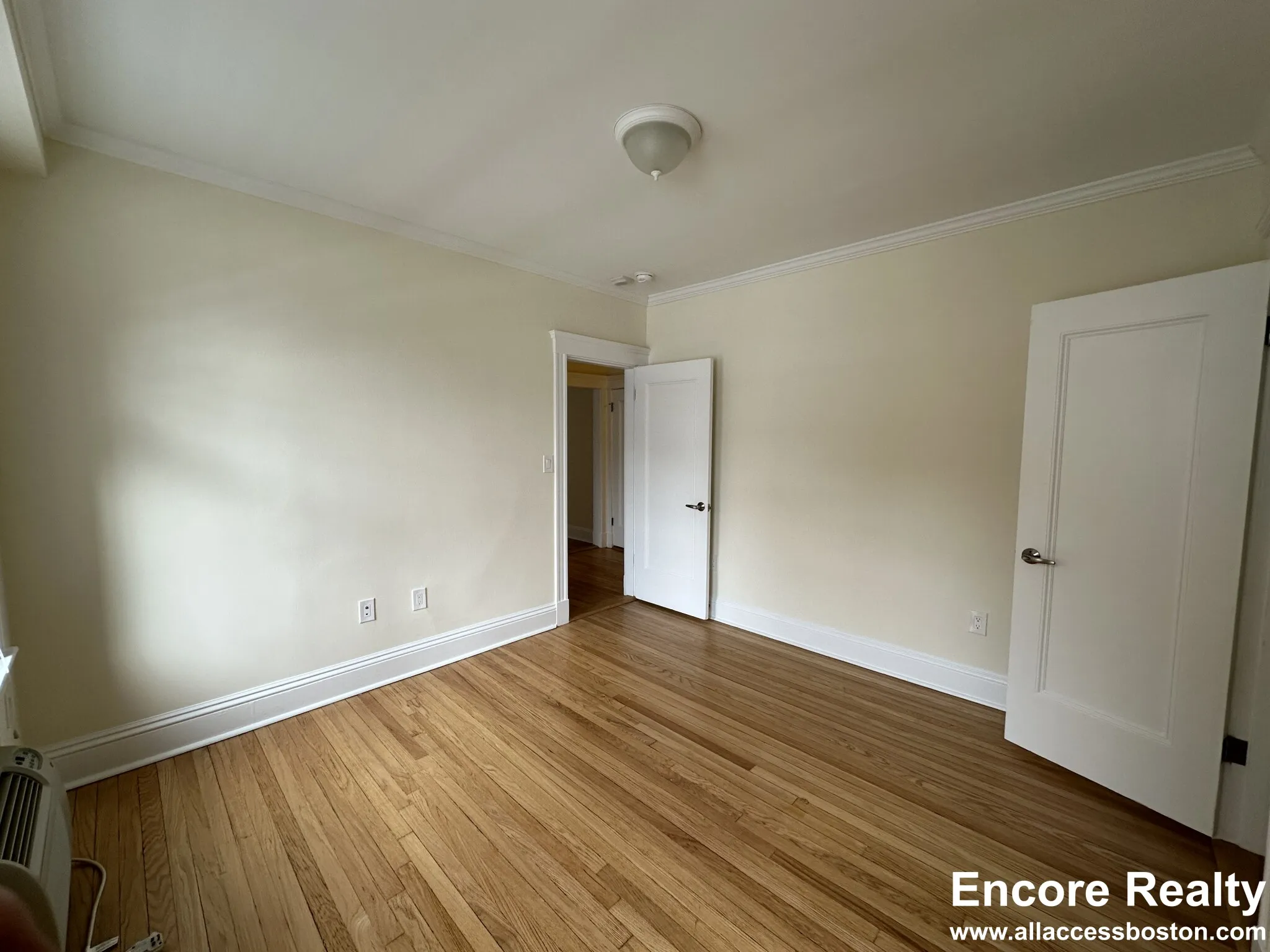 24 Chauncy St, Neighborhood Nine