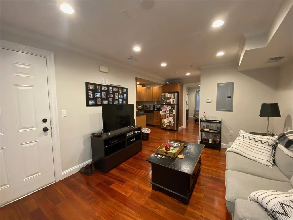 92 Pleasant St, Dorchester