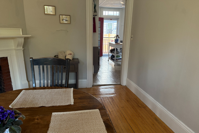 9 Hollis St, Newton Corner