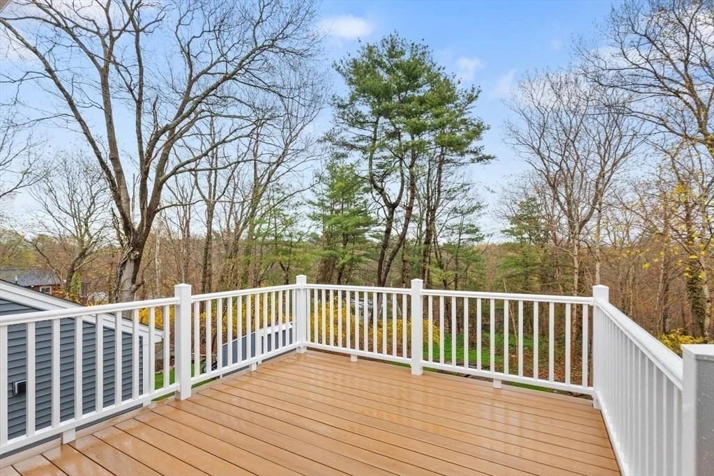 26 Lyndale, West Gloucester
