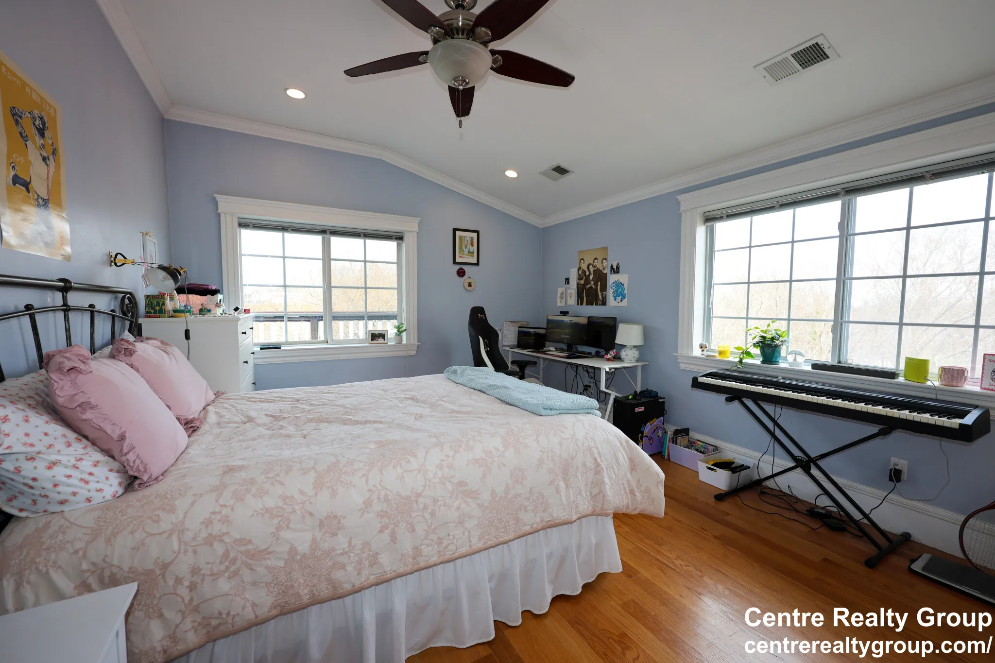 127 Nonantum St, Oak Square