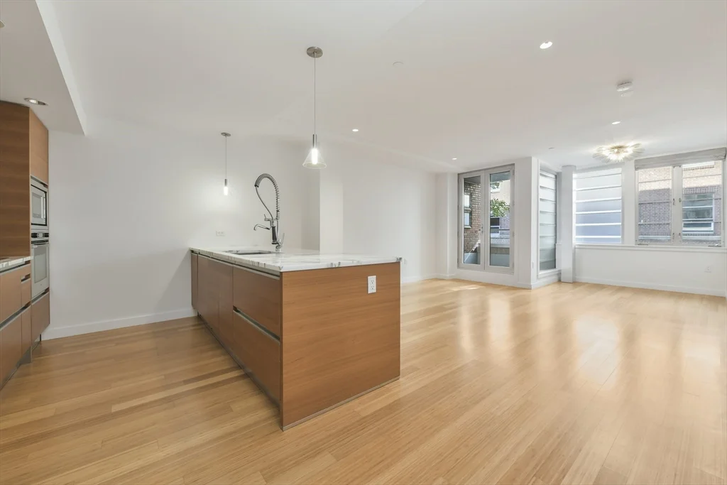 7 Warren Ave, South End