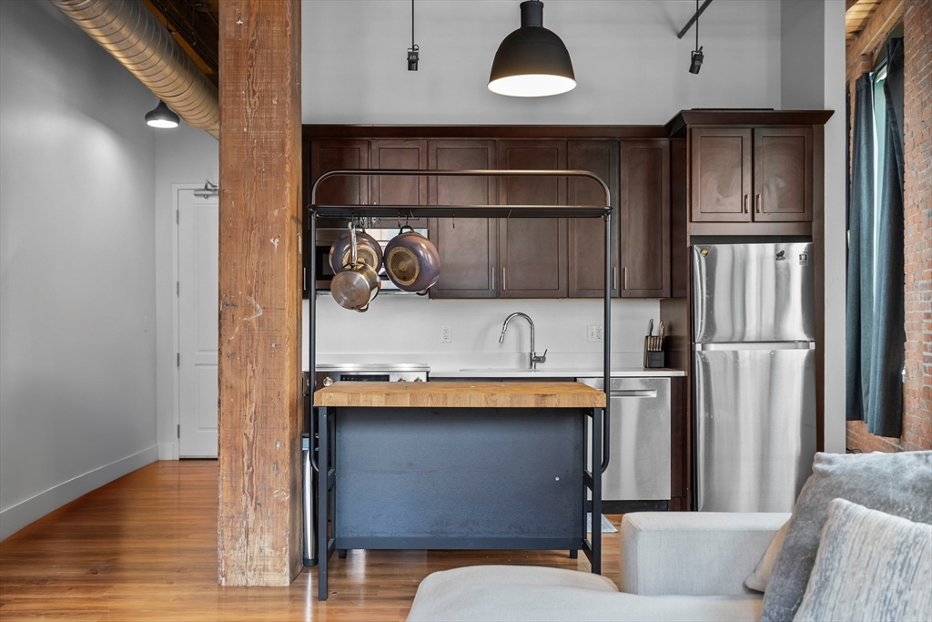 49 Melcher, South Boston