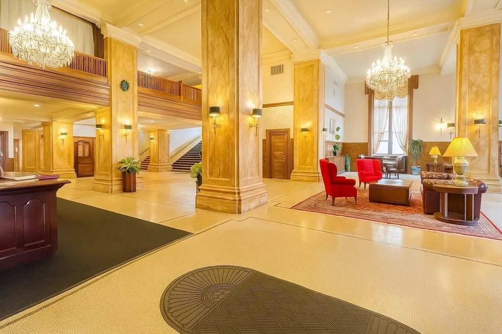 140 Chestnut, Springfield