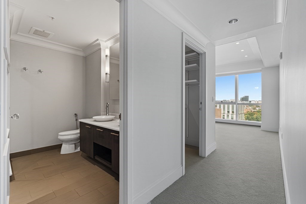 110 Stuart St, Downtown