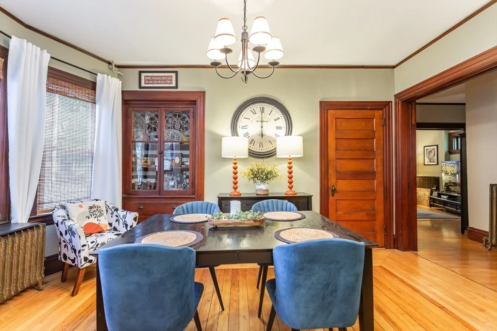 256 Maple St, Fall River