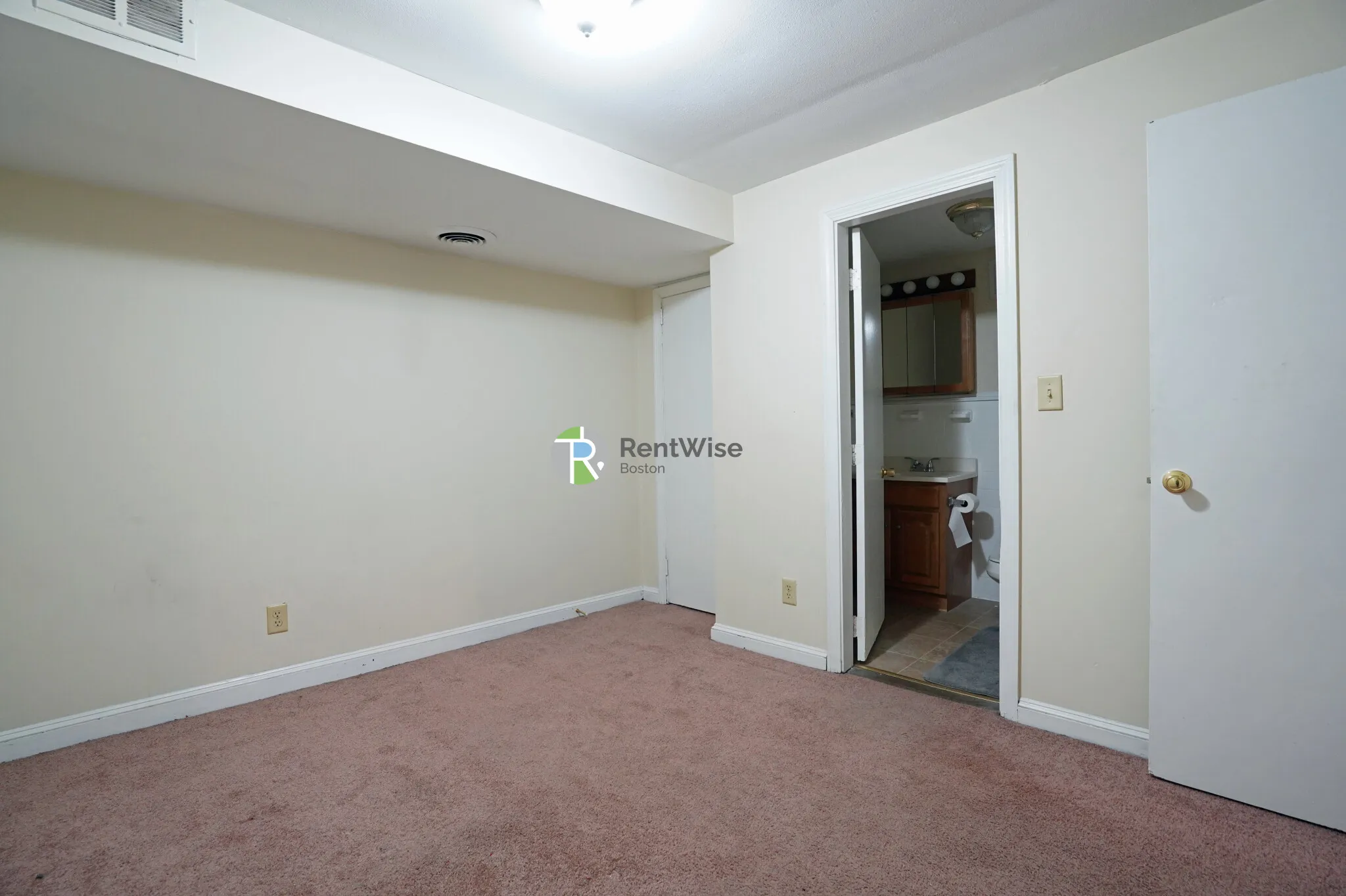 266 Chestnut Hill Ave, Brighton