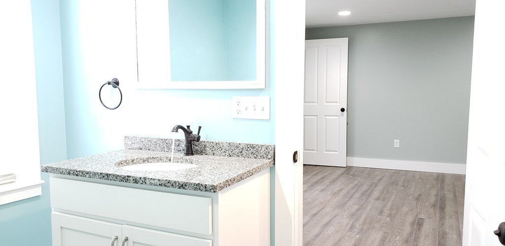 51 Moore Rd, New Braintree