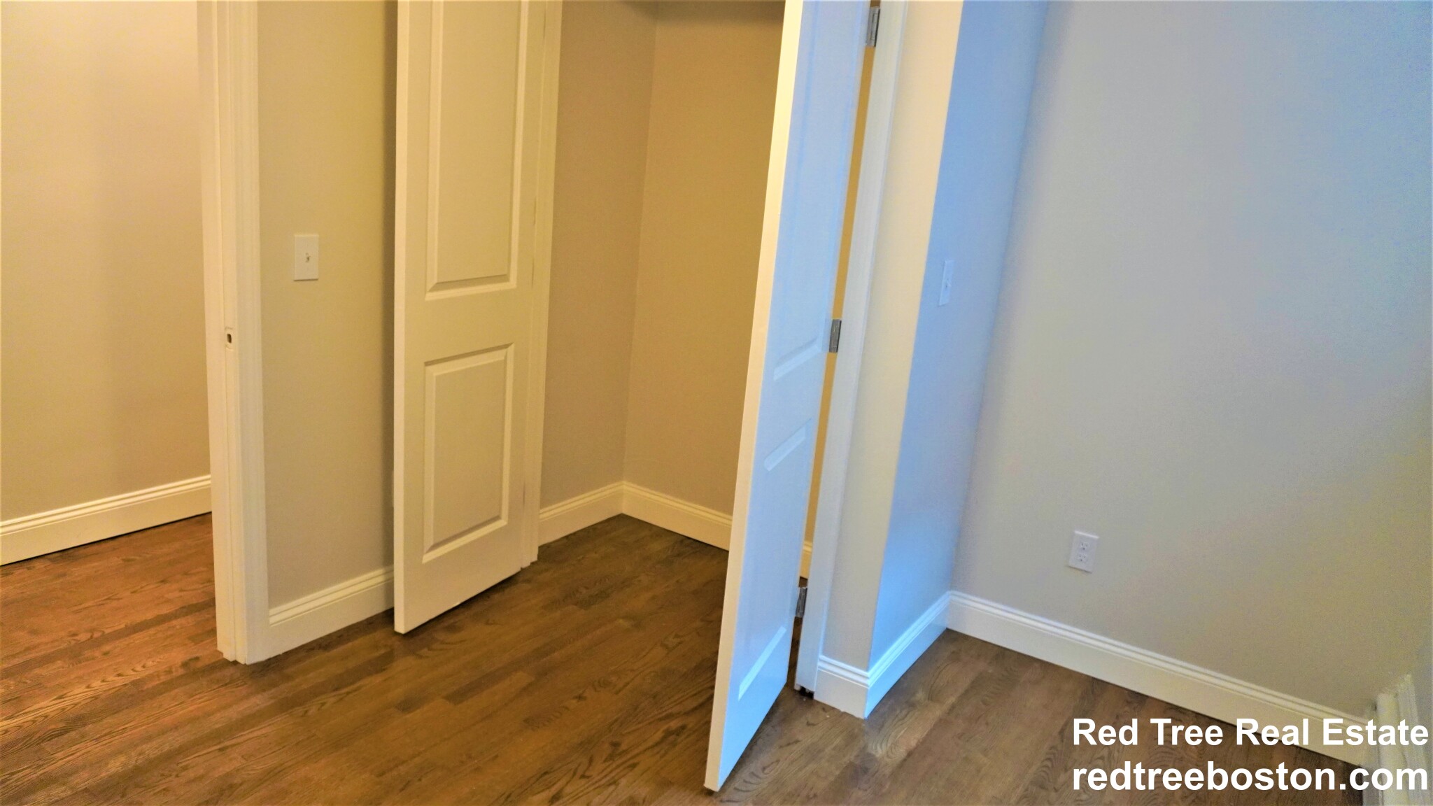 1712 Beacon St, Brookline