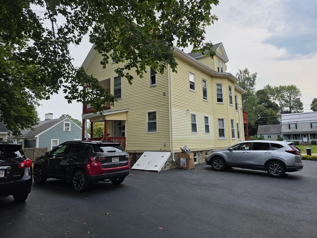 318 Summer St, Bridgewater